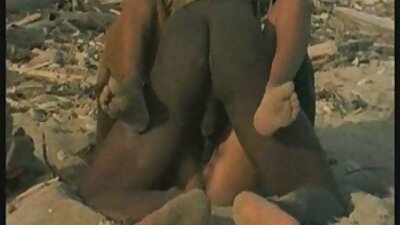 என்னை உறிஞ்சியது. விளையாட்டுத்தனமான நாக்கில் படகோட்டி.