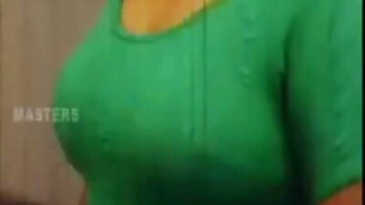 ஆணுறுப்பில் உள்ள கறுப்பு மனிதனிடம் கூடி, அவனது பாண்டுராவிலிருந்து நான் விந்தணுவை அடைகிறேன்