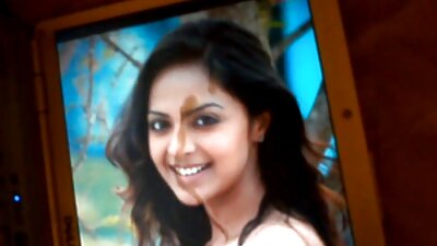 கீழே இருந்து செயலாளர் மீது ஒரு நல்ல கோணம்