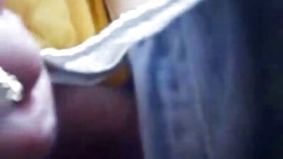 ஒரு ஹோட்டல் படுக்கையில் கடுமையாகப் புணர்ந்தார்