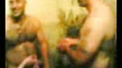 உக்ரேனிய விபச்சாரி பாத் கொடுத்தாள்